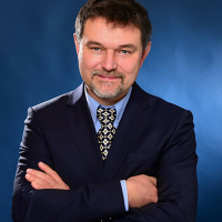 portrait image of Alexander Zeißler