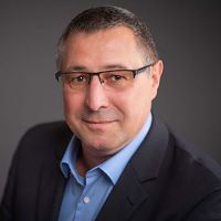 portait of Dr Dirk Jungmann