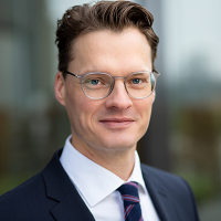 portait of Prof. Dr. Jonas Hensel